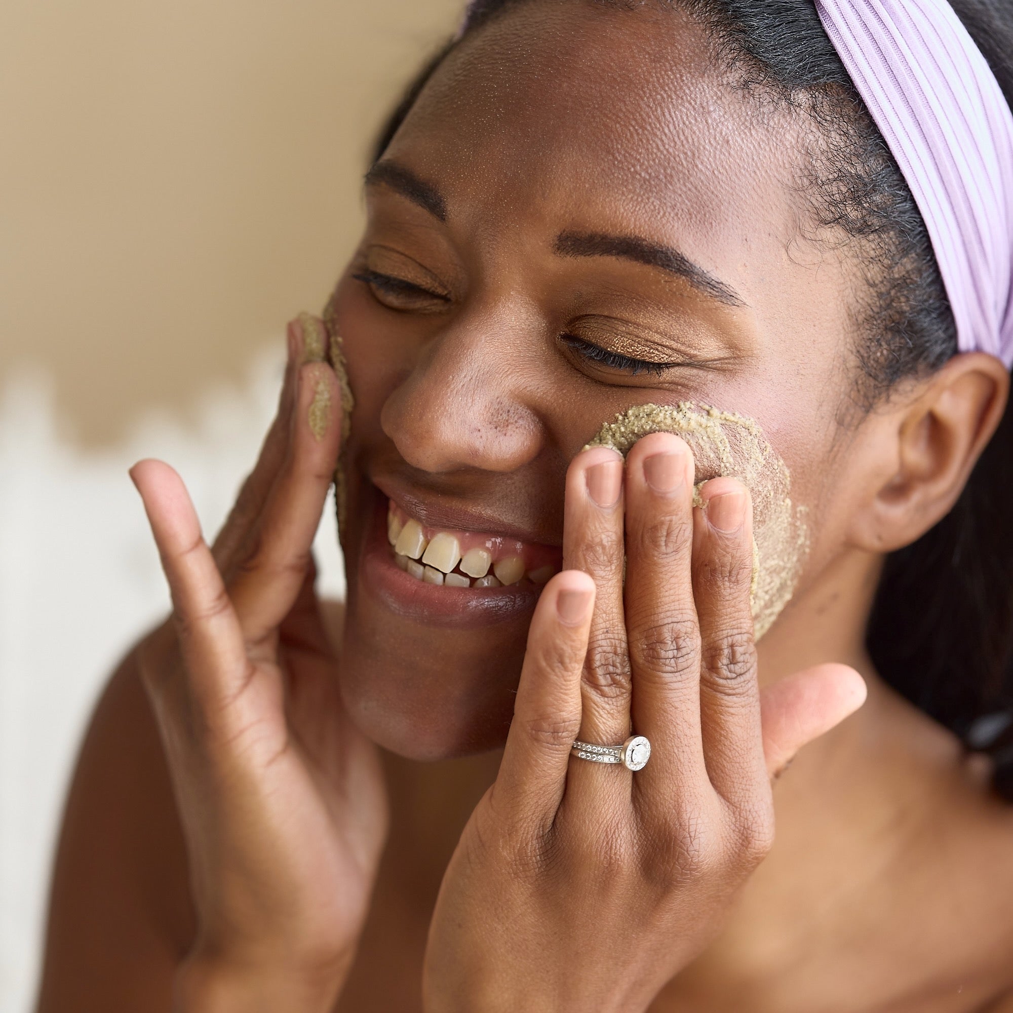 Ready, Set, Glow: Why You Need to be Exfoliating